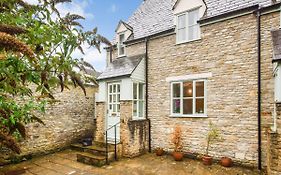 2 The Old Stables